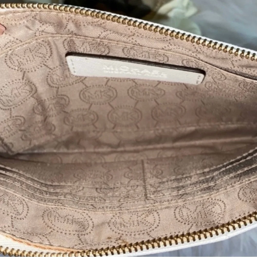 Michael Kors PYRAMID STUD Hamilton Tote/Wristlet 2pc Set - Picture 15 of 16